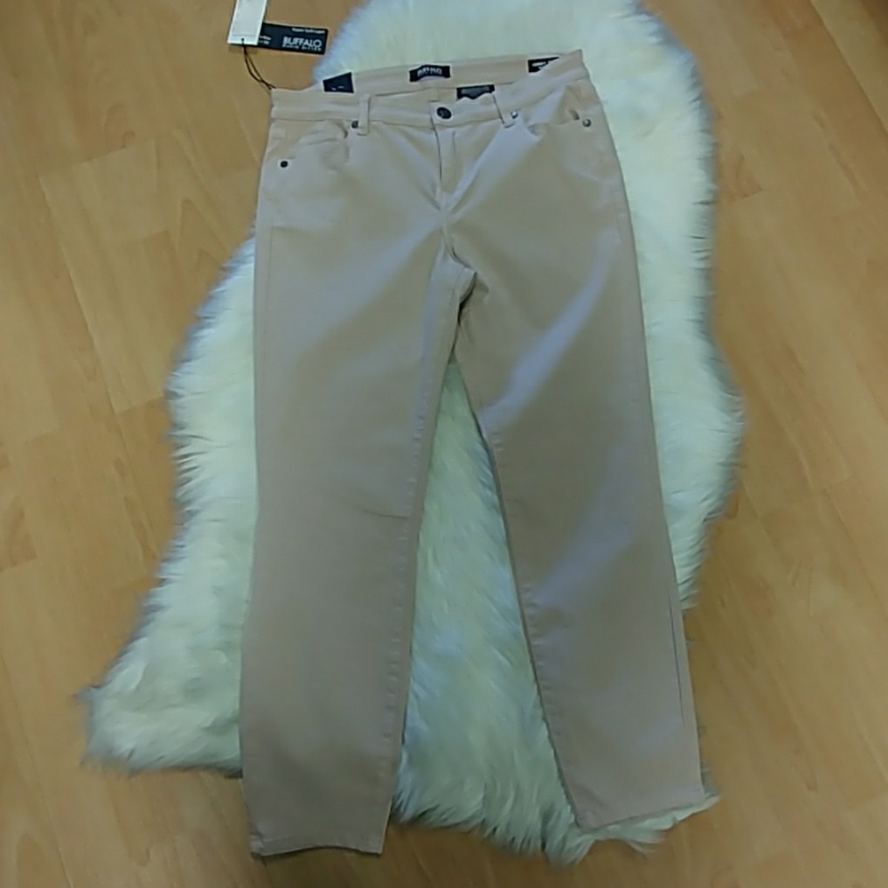 Buffalo David Bitton Blush Aubrey Capri Jeans - Picture 7 of 8